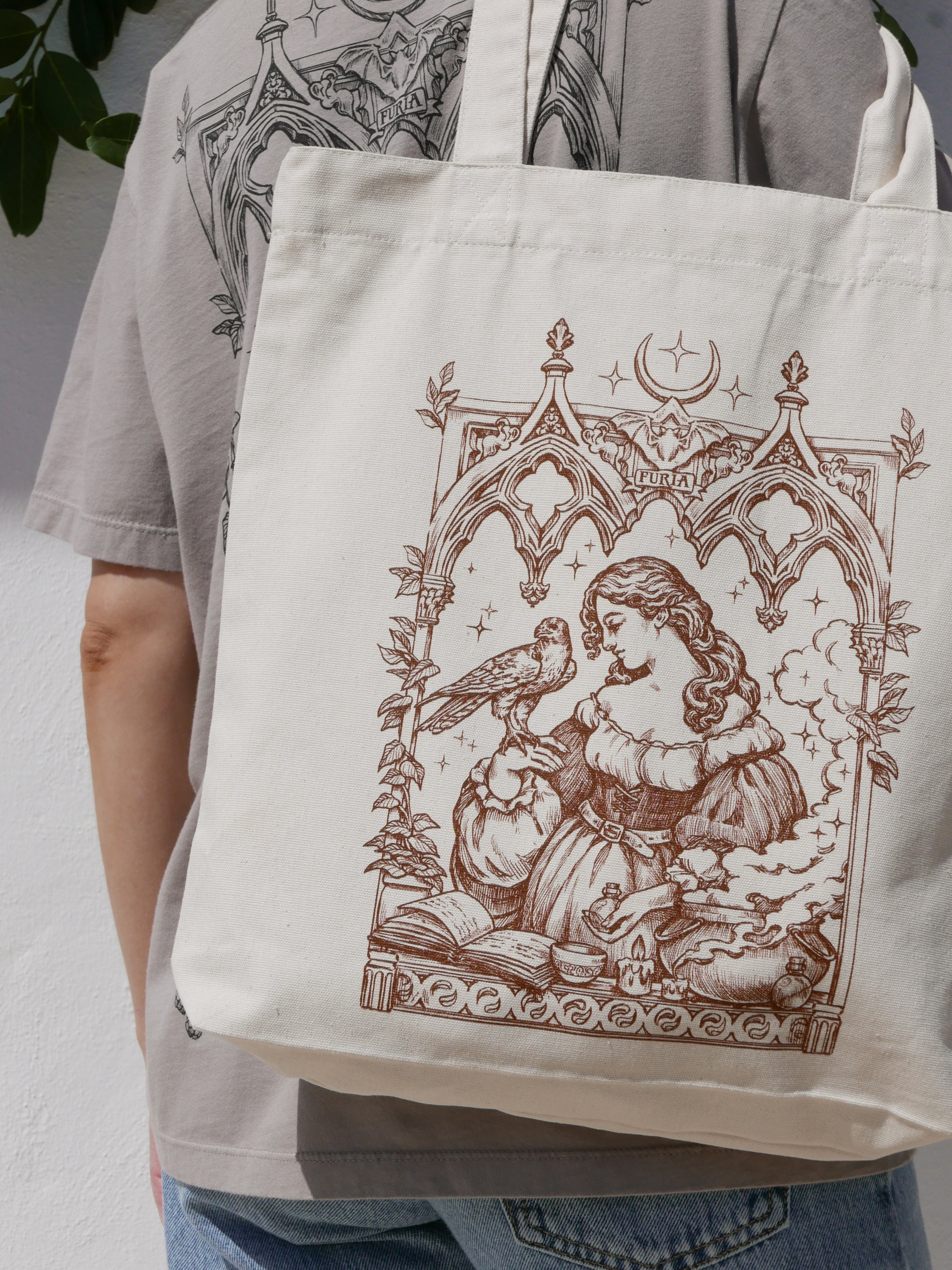 Tote Witch Brewing Potion©